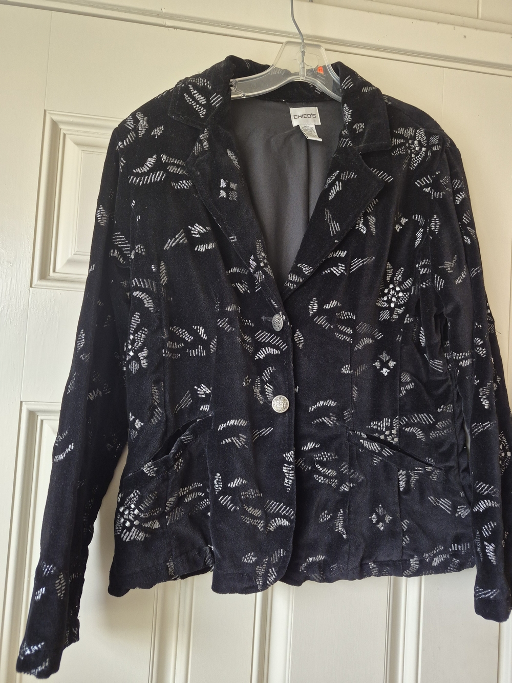 Chico's Black Velvet Blazer Silver Pattern Accents 1 size 8